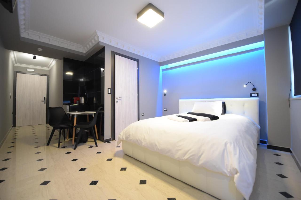 Pietra Mare Suites Patras Buitenkant foto