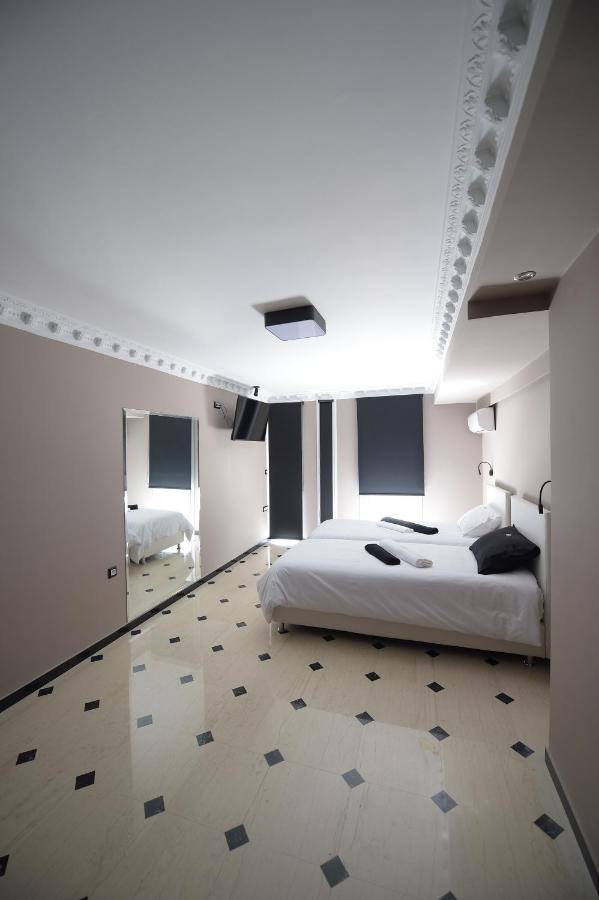 Pietra Mare Suites Patras Buitenkant foto