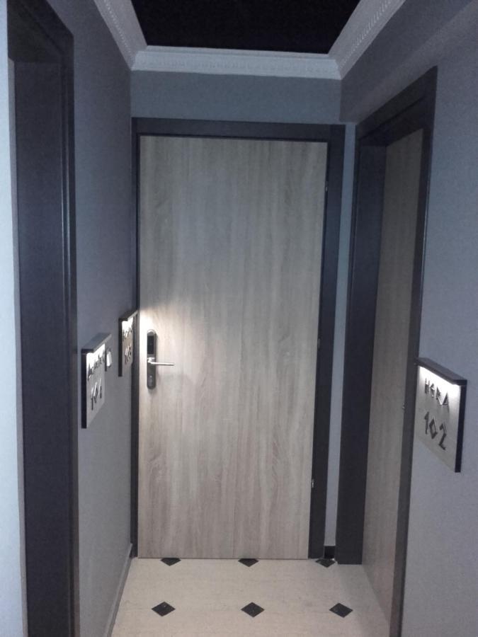 Pietra Mare Suites Patras Buitenkant foto