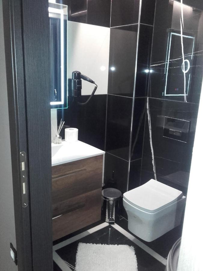 Pietra Mare Suites Patras Buitenkant foto