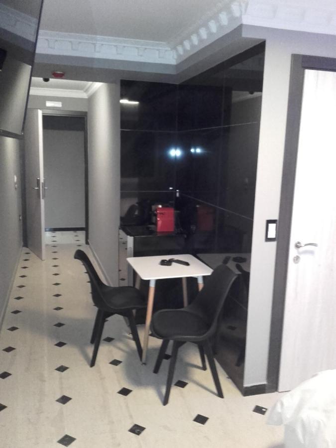 Pietra Mare Suites Patras Buitenkant foto