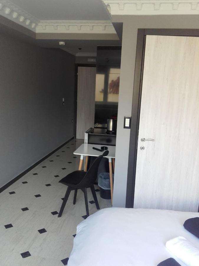 Pietra Mare Suites Patras Buitenkant foto